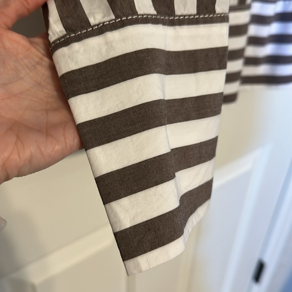 Banana Republic Cropped Striped Brown White Button Down Shirt Size M - Picture 4 of 6